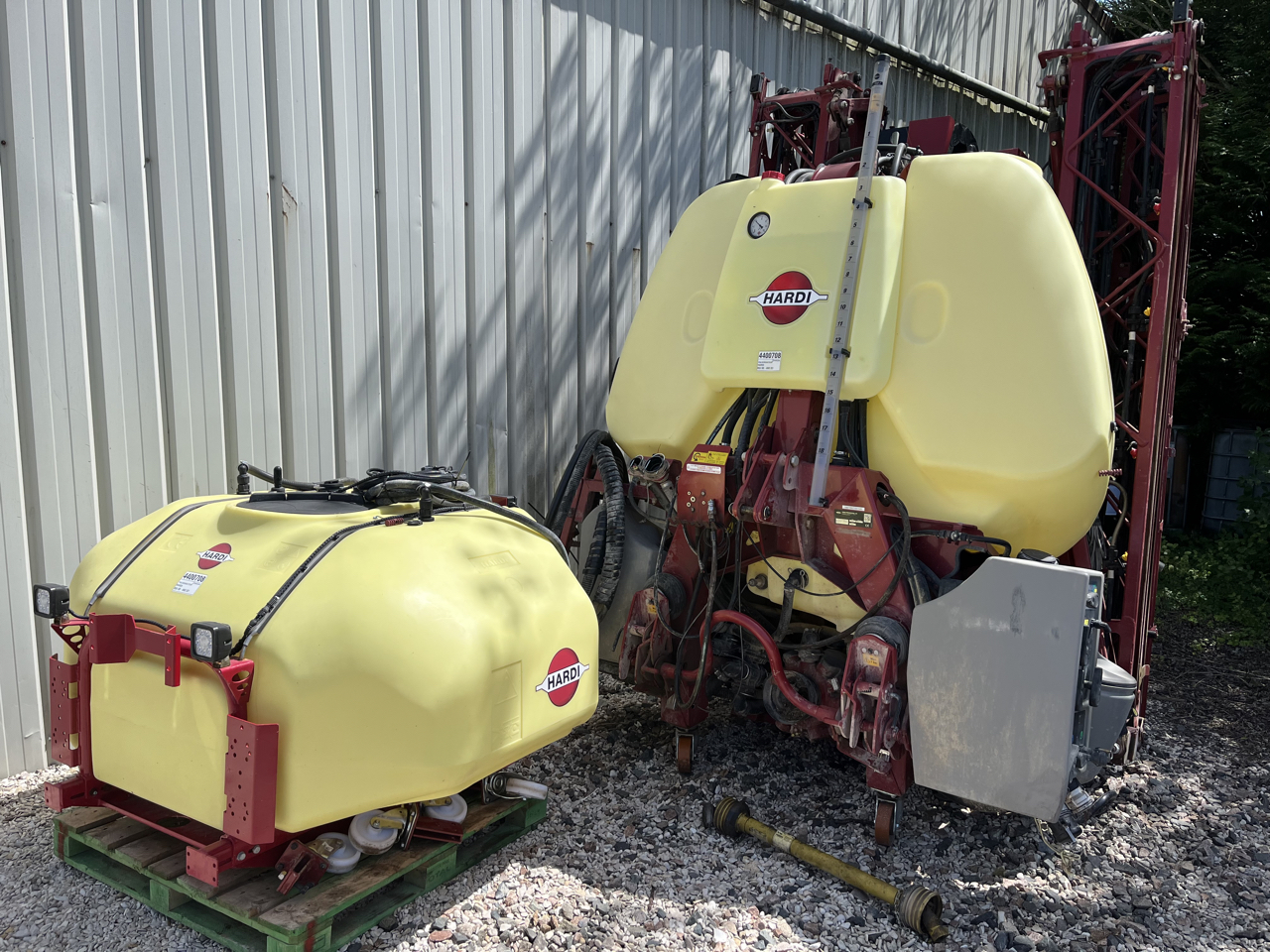 698ca2516ce0a5679e36b32b