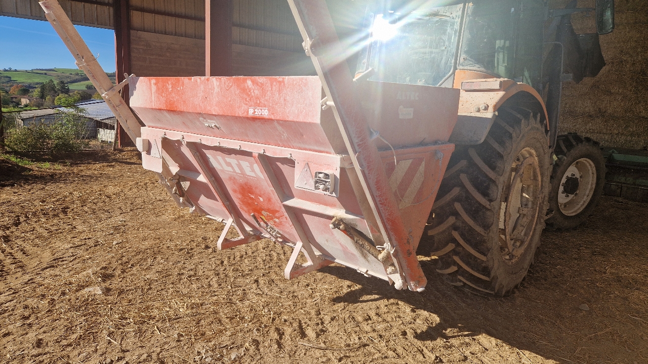 697b5f5e6318c70c05cdd47d