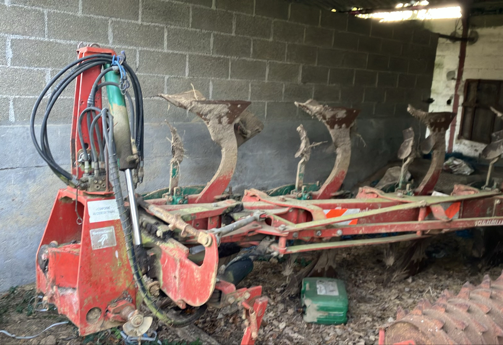 69370a9eeec677fb47a94105