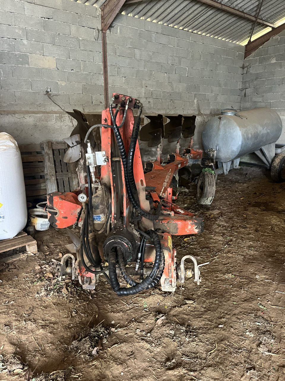 692d8976eec677fb47a93fd5