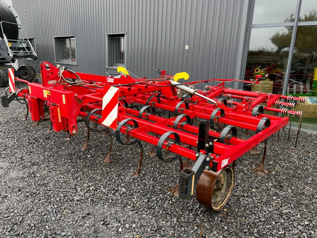 696f7dd80df640ace0436091