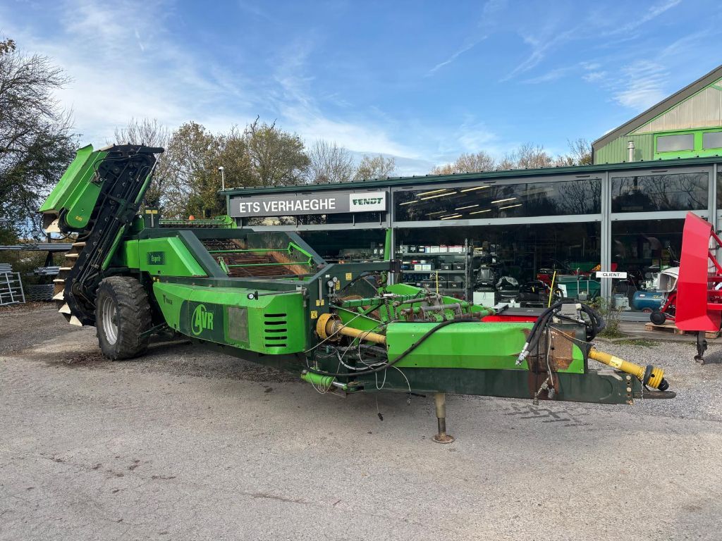 69285753eec677fb47a93f90