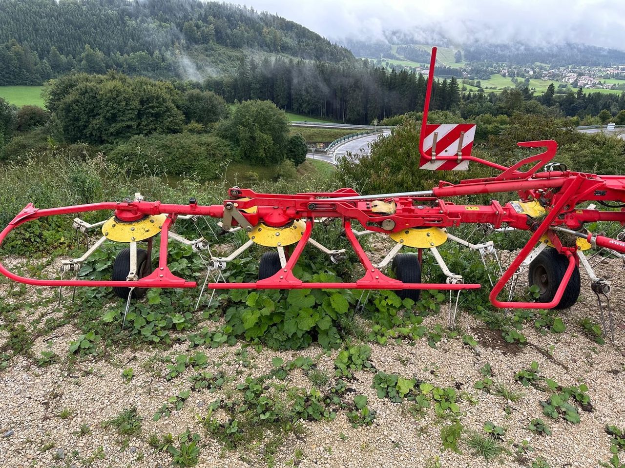 68d6a214d75ee3d690e0d42c