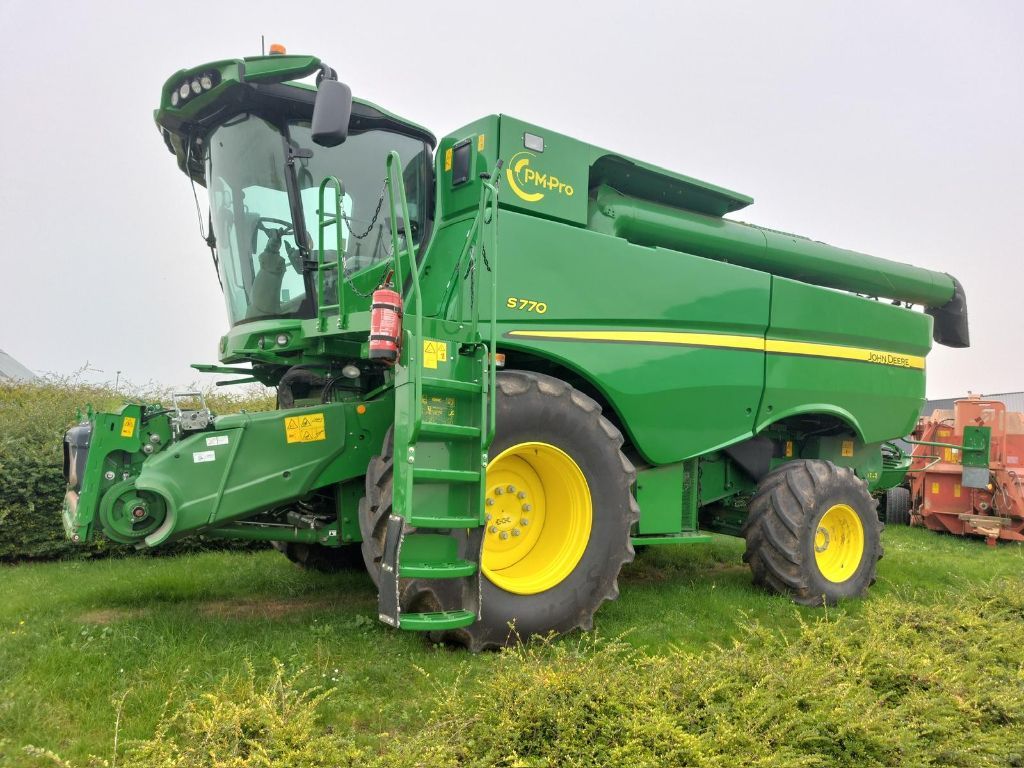 696f56800df640ace043606a