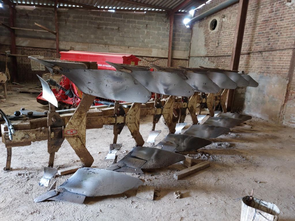 696f7afc0df640ace0436083