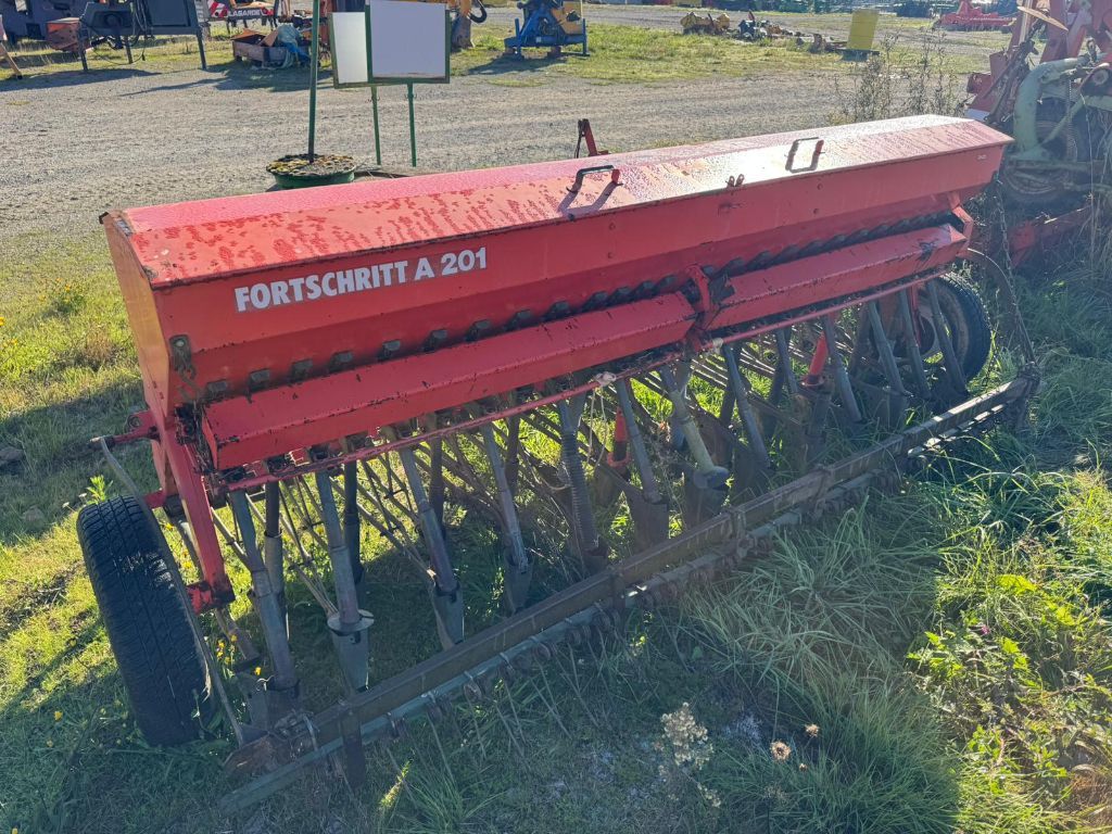 68de4a1fd75ee3d690e0d4bf