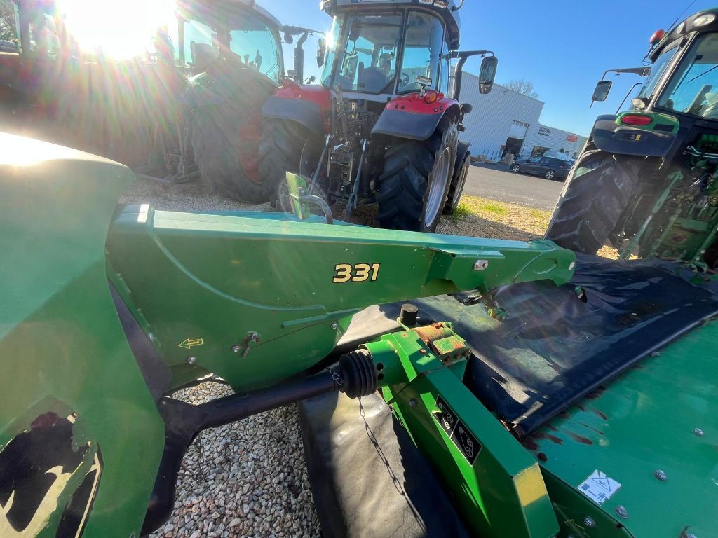 698b12b16ce0a5679e36b261