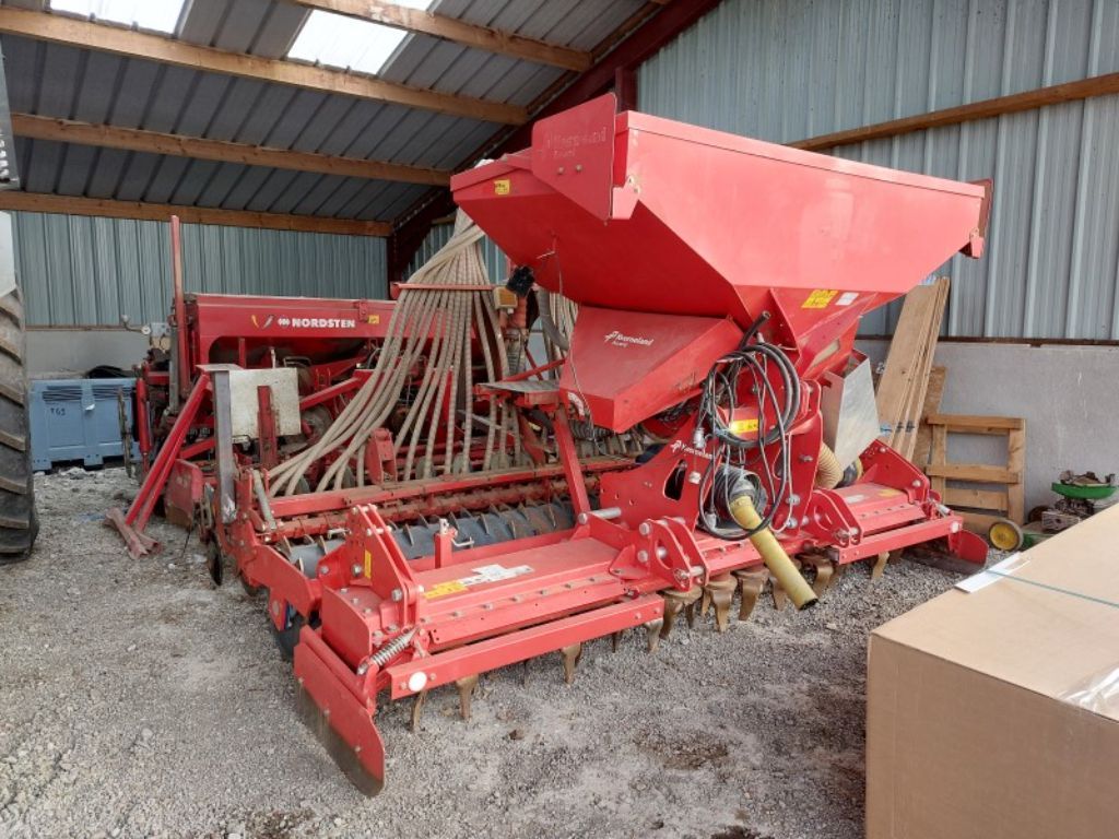 696f7d9b0df640ace043608b