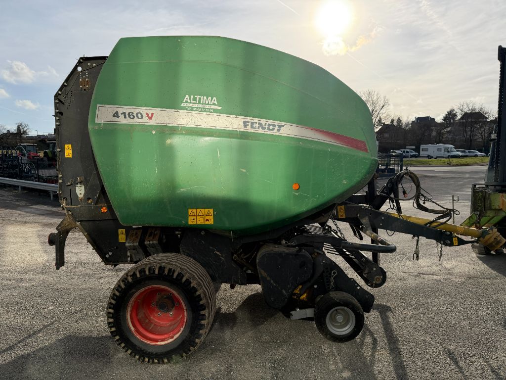 696e63b40df640ace043604b