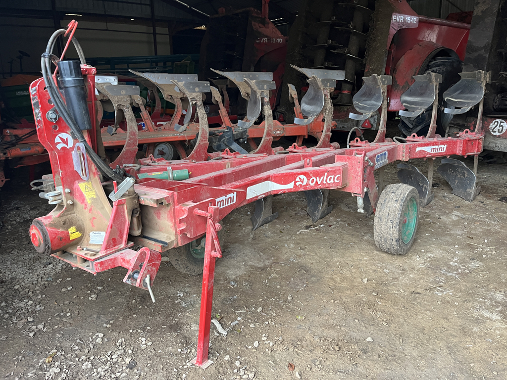 697b1e986318c70c05cdd44d