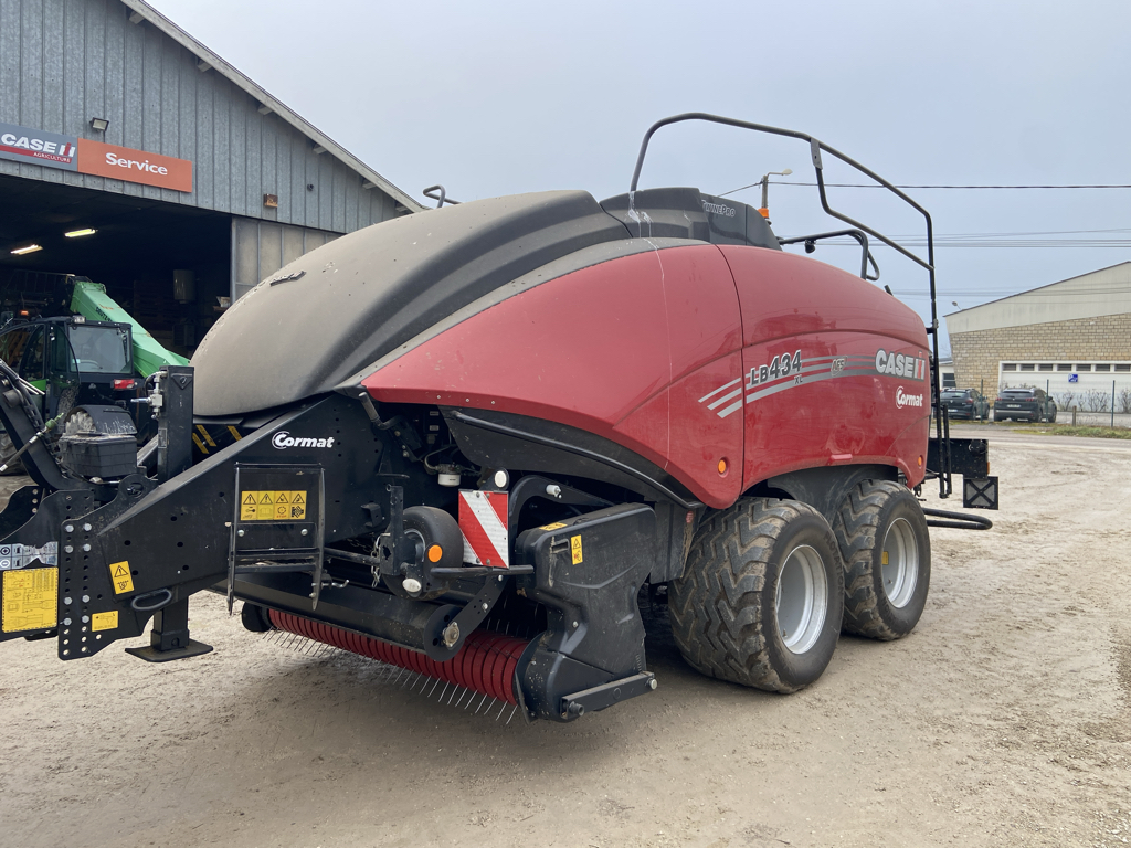 697b4bf76318c70c05cdd471