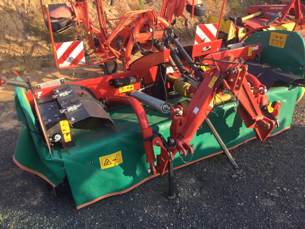 697cb2a2190a4c7dbfda5b59