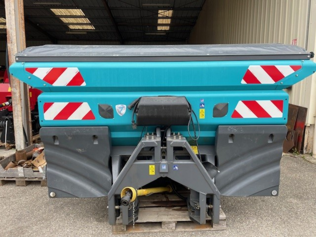 696e42600df640ace0436028