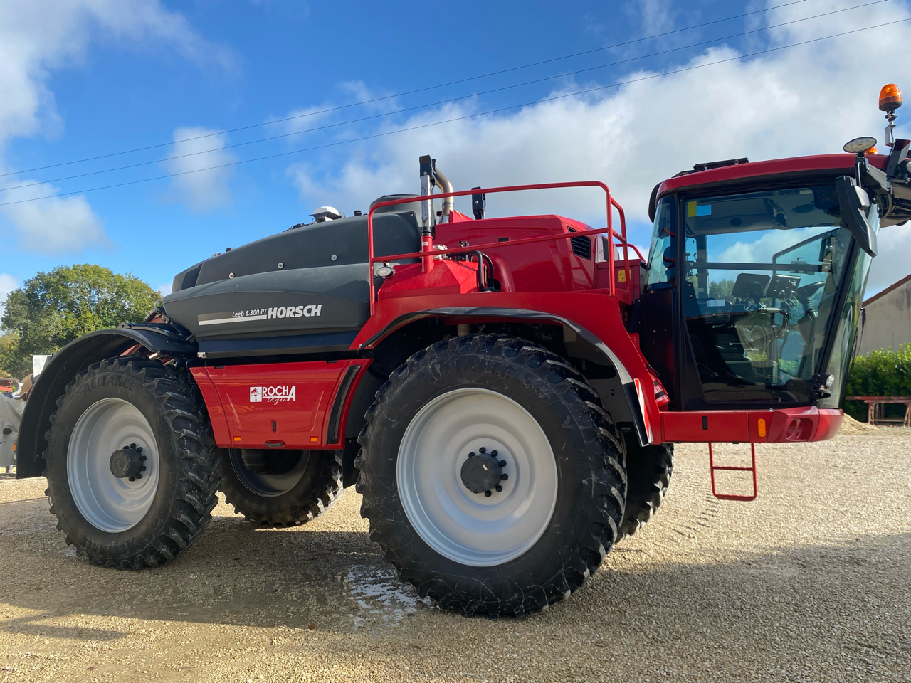 69297796eec677fb47a93fb9