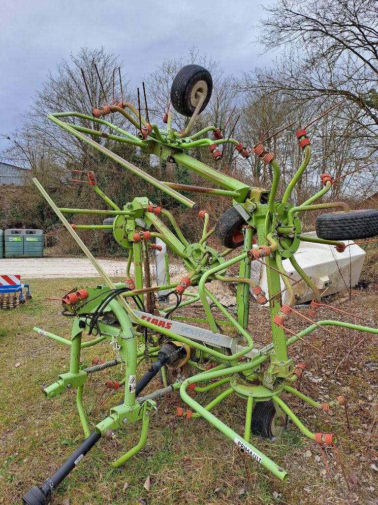 698c9d3a6ce0a5679e36b303