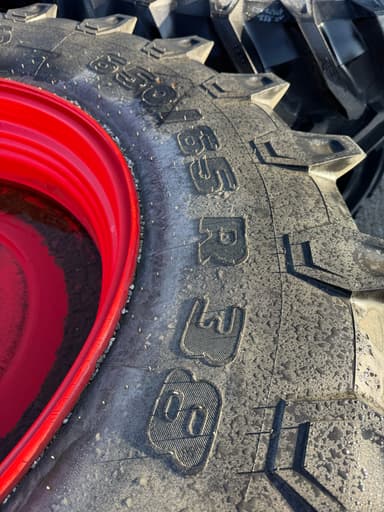 Pneumatique TRELLEBORG 650/65R38 - photo 5