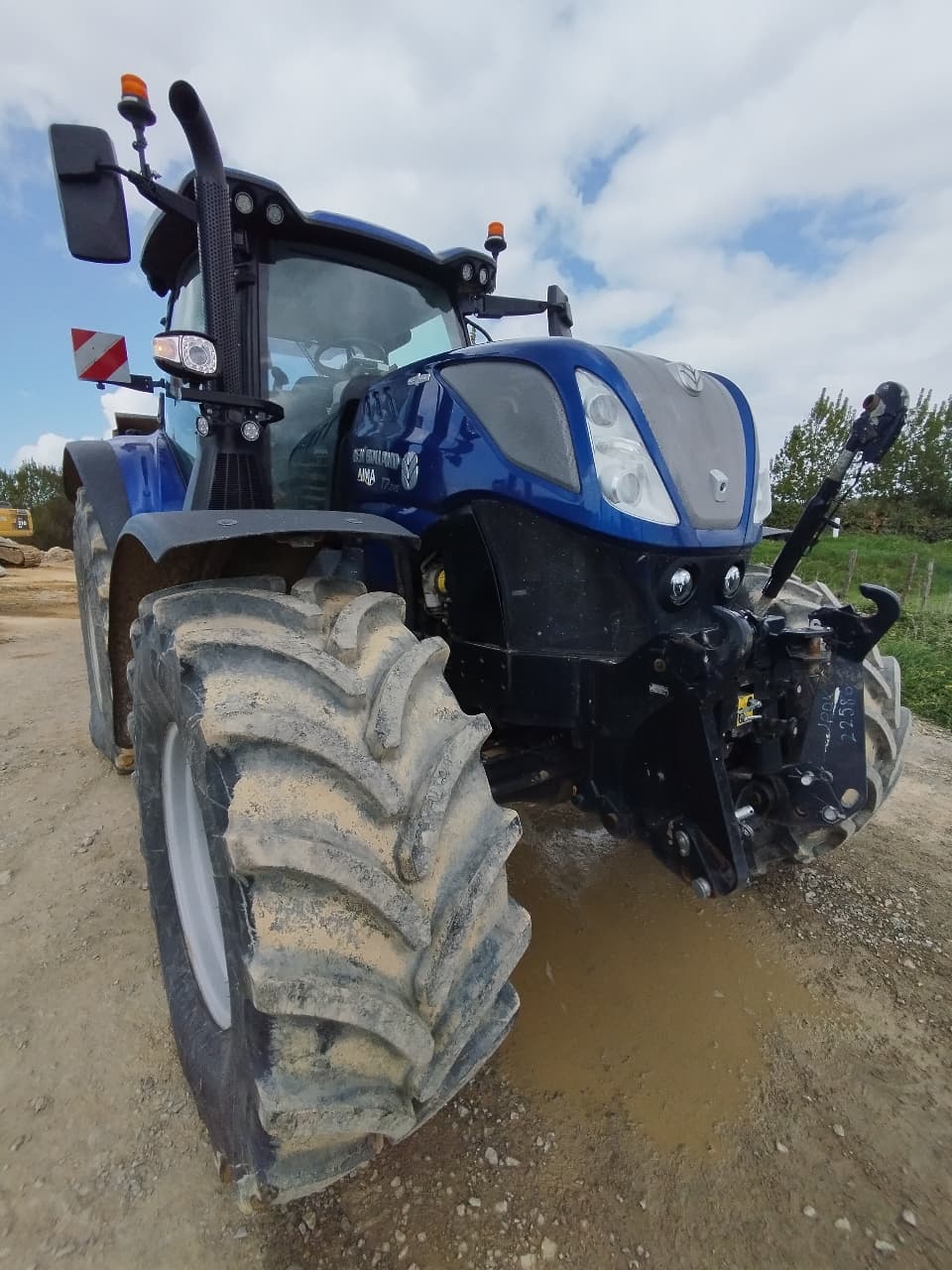Tracteur NEW HOLLAND T7.245 PLMI AC - photo principale