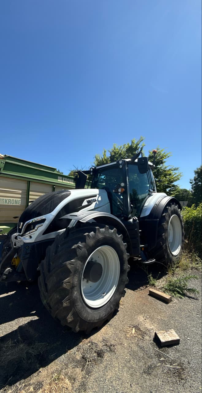 Tracteur VALTRA T 195 D - photo principale