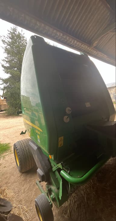 Presse balles rondes JOHN DEERE 864 - photo 2