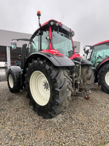 Tracteur chargeur VALTRA N154 D - photo 3
