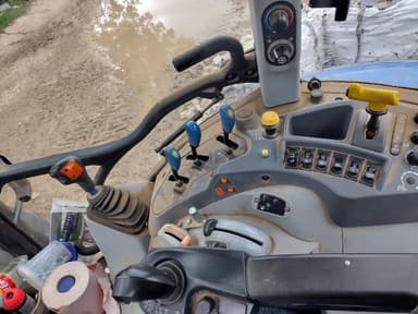 Tracteur chargeur NEW HOLLAND T 5.110 - photo 3