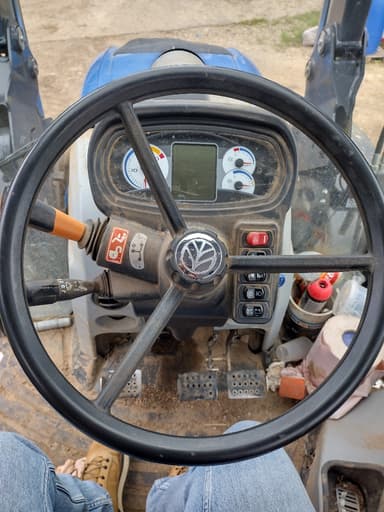 Tracteur chargeur NEW HOLLAND T 5.110 - photo 5