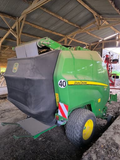 Presse balles rondes JOHN DEERE V461R - photo 4