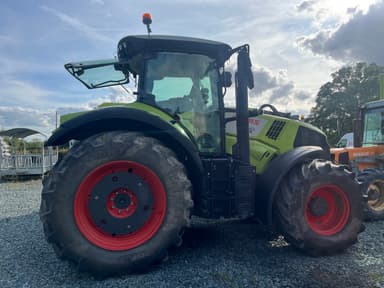 Tracteur CLAAS Axion 810 Cebis - photo 2