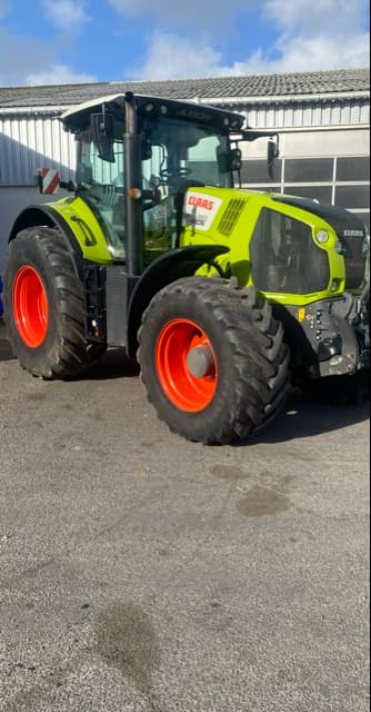 Tracteur CLAAS AXION 850 - photo 2