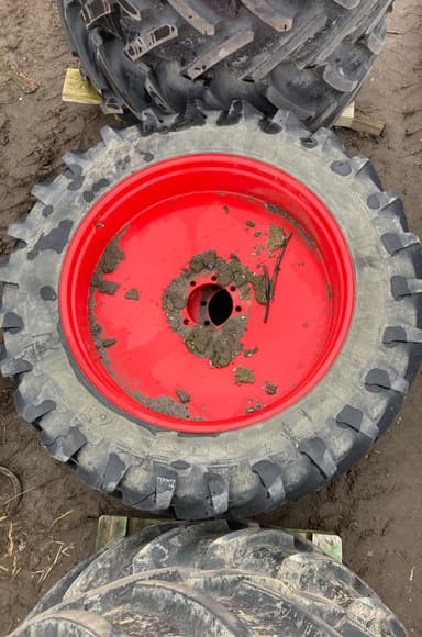 Pneumatique MICHELIN 420/80R46 Agribib + 16.9r28 agribib  - photo 2