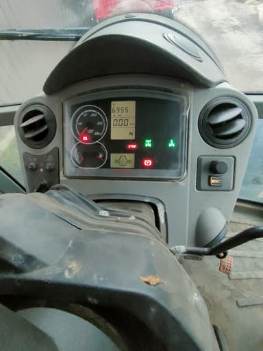 Tracteur CLAAS ARION 520 - photo 2