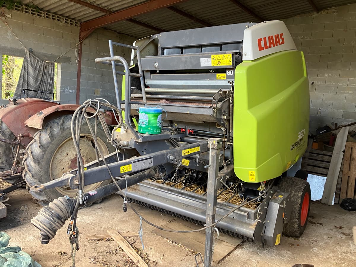 Presse balles rondes CLAAS VARIANT 360 RF - photo principale