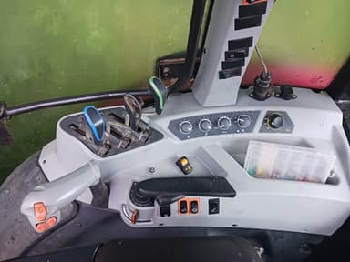 Tracteur chargeur VALTRA A104 MH4 - photo 4
