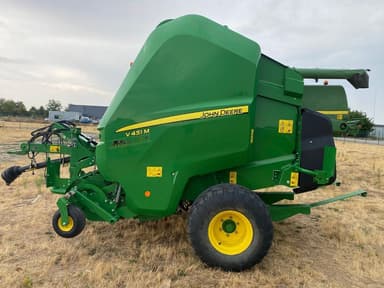 Presse balles rondes JOHN DEERE V451m  - photo 2