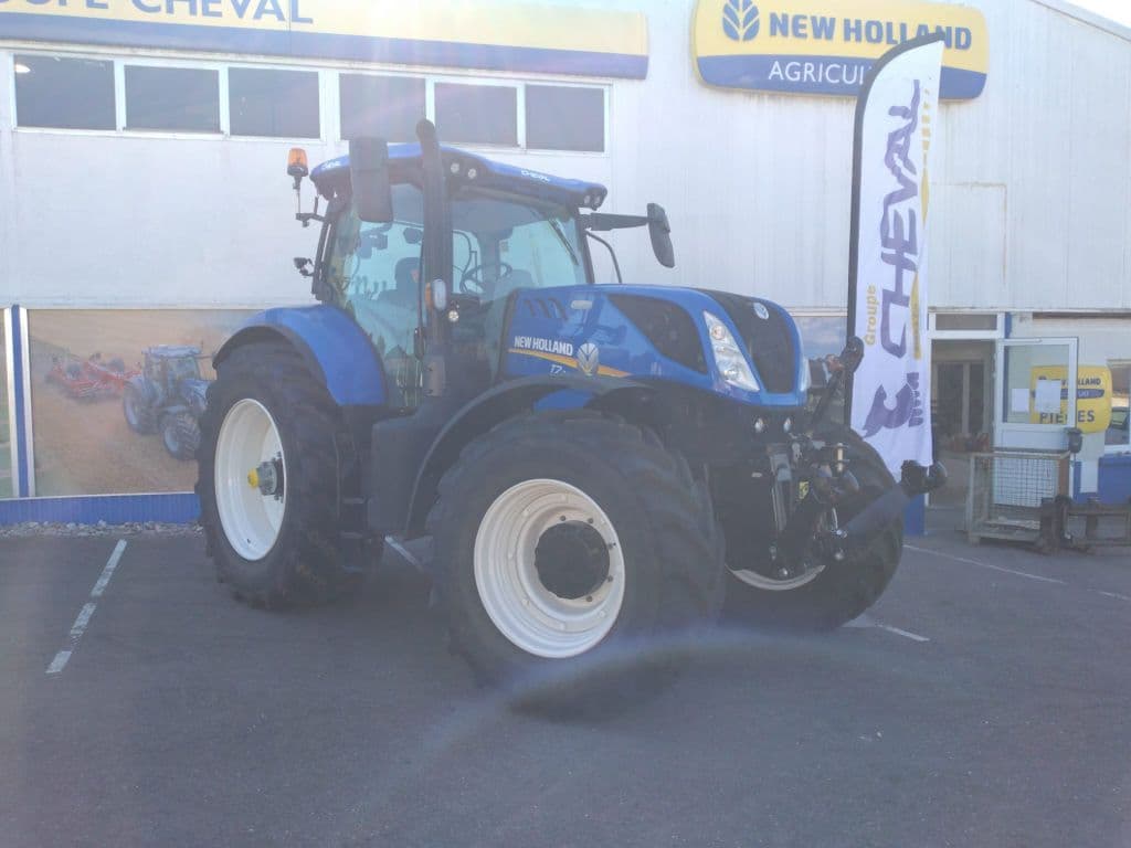 Tracteur NEW HOLLAND T 7.245 - photo principale