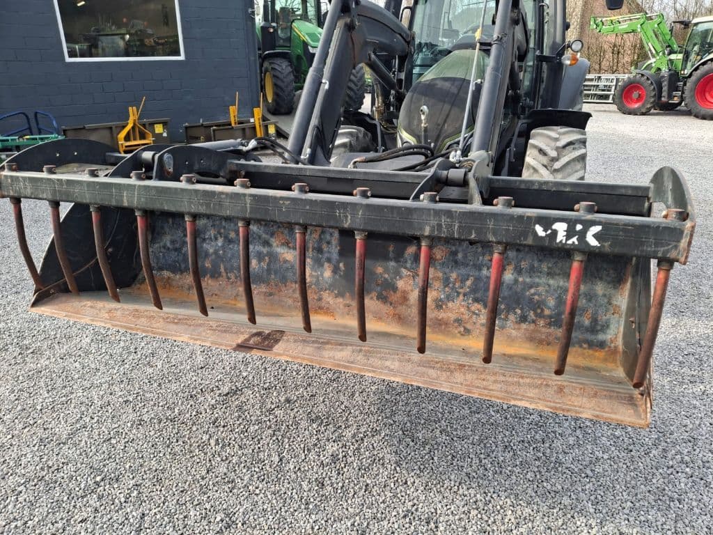 picture slide 16