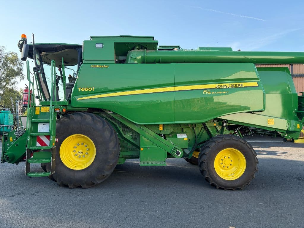 Moissonneuse JOHN DEERE T660 HM - photo principale
