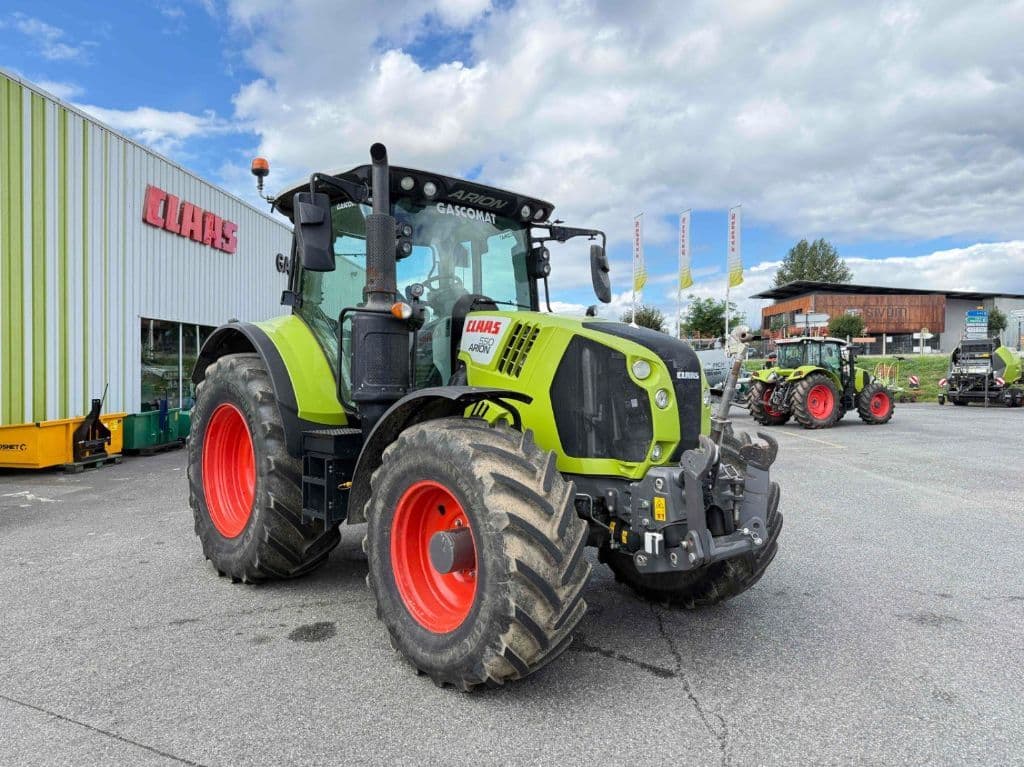 Tracteur CLAAS ARION 550 CIS T4F - photo principale