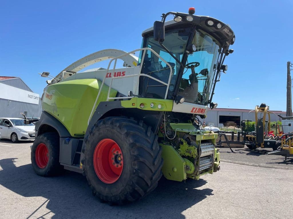 Ensileuse CLAAS JAGUAR 870 - photo principale