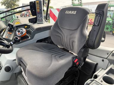 Tracteur CLAAS AXION 830 - photo 4