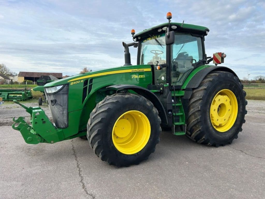 Tracteur JOHN DEERE 8400R - photo principale