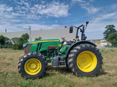 Tracteur JOHN DEERE 5085M - photo 2