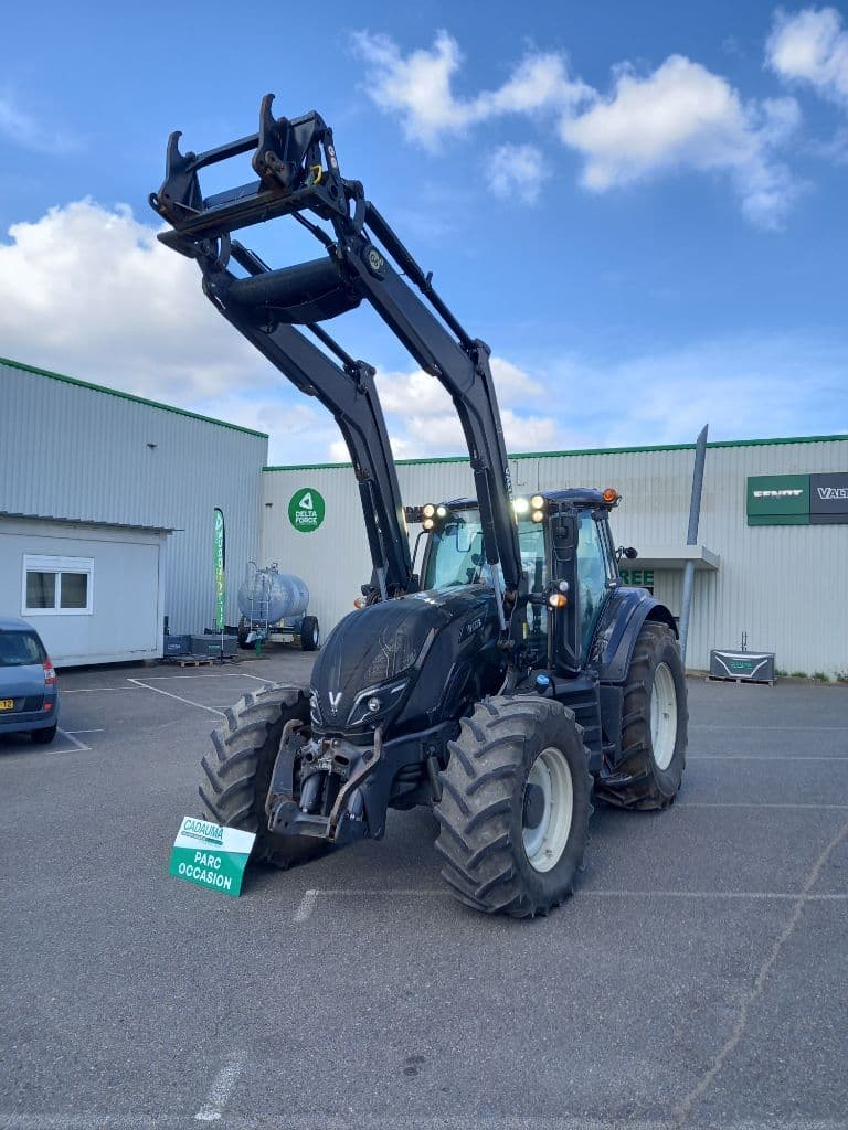 Tracteur chargeur VALTRA T 154 Hi - photo principale