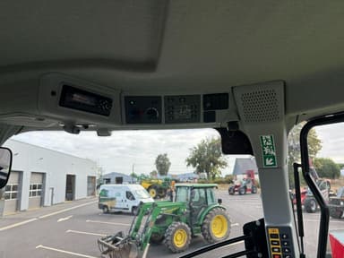 Tracteur CLAAS AXION 830 - photo 3