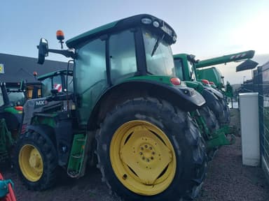 Tracteur JOHN DEERE 6110R - photo 2