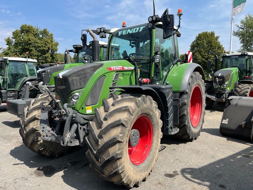 Tracteur FENDT 724 POWER + - photo principale
