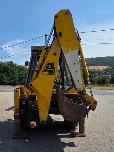 Divers JCB 3CX - photo 4
