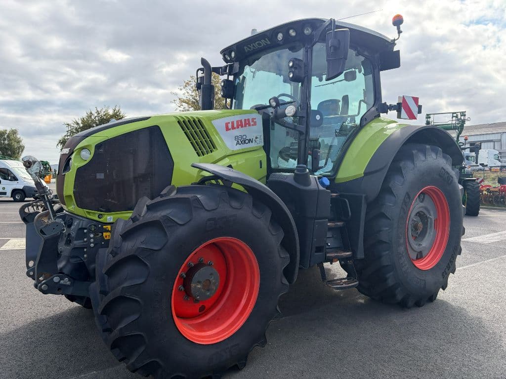 Tracteur CLAAS AXION 830 - photo principale