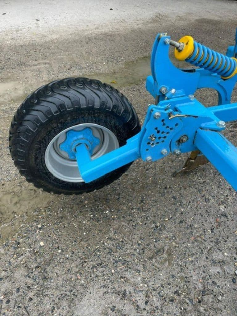 picture slide 16