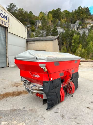 Epandeur engrais KUHN Axis 30.1 - photo 2
